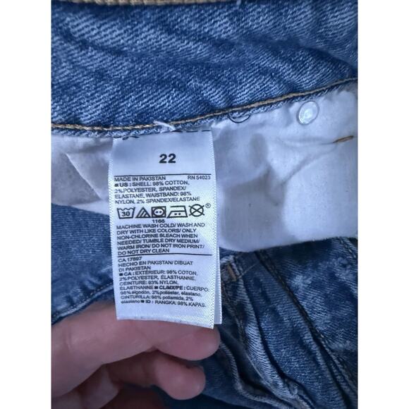 Women’s Plus Size Denim Shorts Distressed High Rise Size 22 - Picture 3 of 5